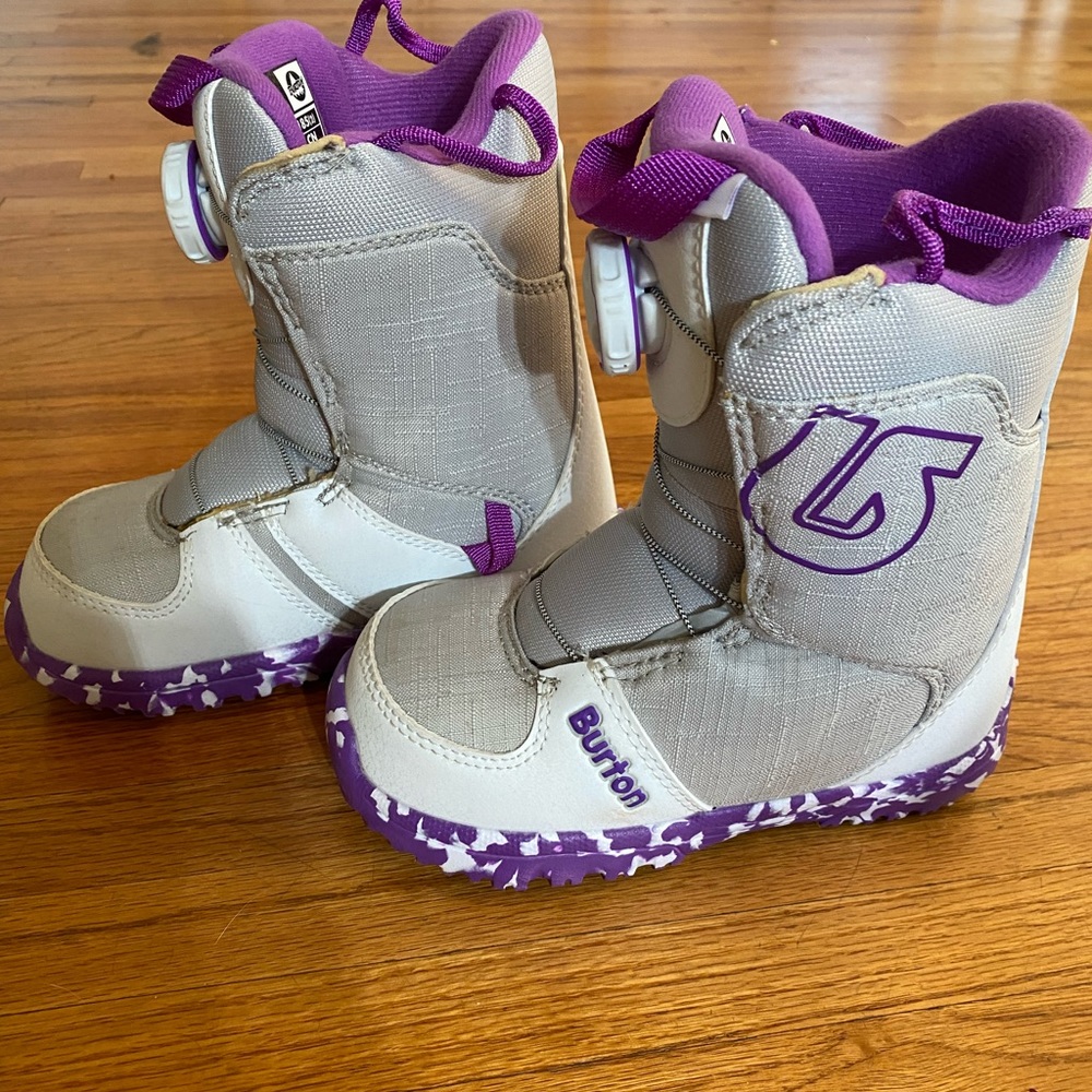 Burton Grom Boa snowboarding boots